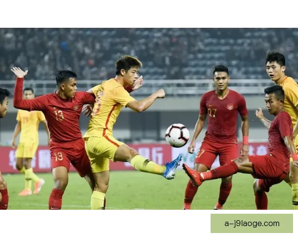 迪涅任意球击中门将背部意外造乌龙 进球成为比赛转折点